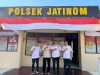 HUT bhayangkara ke 80' Rabu 1 Juli 2026 Camat Jatinom Bp. Agus Sunyata,S.SiT,MH bersama Staf kecamatan merayakan hut bayangkara di Polsek Jatinom, di sambut Bp. Damin Kapolsek Jatinom 