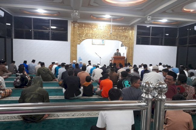 Sholat Subauh Berjamaah Di masjid Al Azar Desa Puluhan Bersama Muspika Kecamatan Jatinom