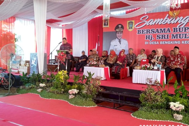 SAMABANG WARGA DENGAN BUPATI KLATEN DI DESA BENGKING KECAMATAN JATINOM