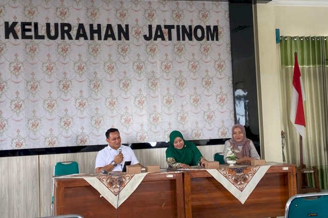 Sambutan Camat Jatinom dalam acara Sosialisasi PIRT dari Dinkes Kabupaten Klaten