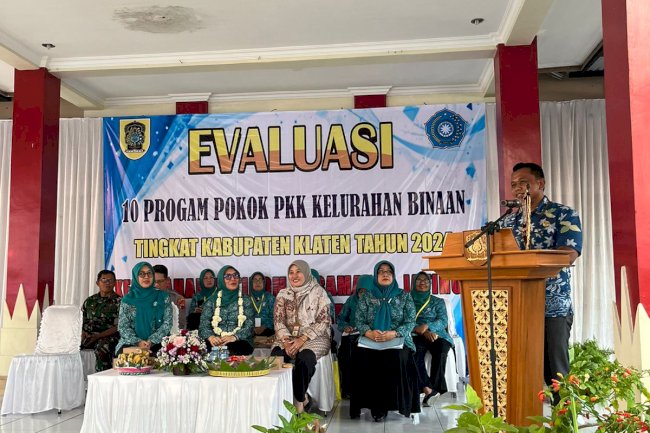 Selasa, 10 September 2024 : 1. Kegiatan Evaluasi 10 Program Pokok PPK Desa Binaan Tingkat Kab. Klaten Desa Gedaren Kecamatan Jatinom 2. Kegiatan Evaluasi 10 Program Pokok PPK Kelurahan Binaan Tingkat Kab. Klaten Kelurahan Jatinom