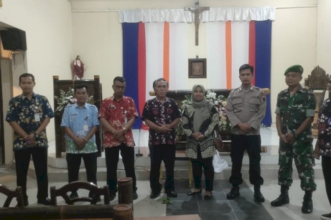 Pemantauan Persiapan malam Natal di Gereja Bunder Bandungan