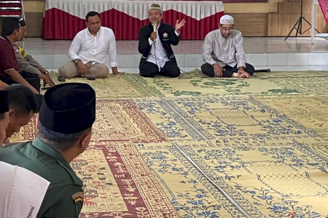 Giat hari Jumat 21 Maret 2025 Camat Jatinom beserta Muspika dan seluruh jajaran di lingkugkan Kecmatan Jatinom Pengajian Jumat Pagi Minggu ke 3 di bulan Romadhon 1446 H