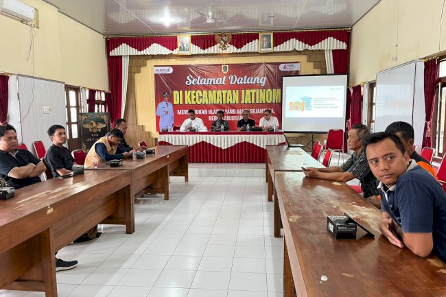 Giat Hari Kamis dan Jumat, 22&23 Mei 2025 FGD dan Sosialisasi Perda Kab. Klaten Nomor 6 Th 2018 tentang Penyelenggaraan Pengelolaan Sampah di Kecamatan Jatinom DPRD dapil 3