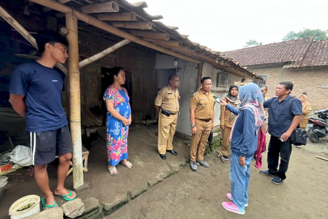 Survei lokasi warga Ds. Randulanang yg rencana akan mendapatkan bantuan jambanisasi guna mendorong program cegah stunting di wilayah Kecamatan Jatinom