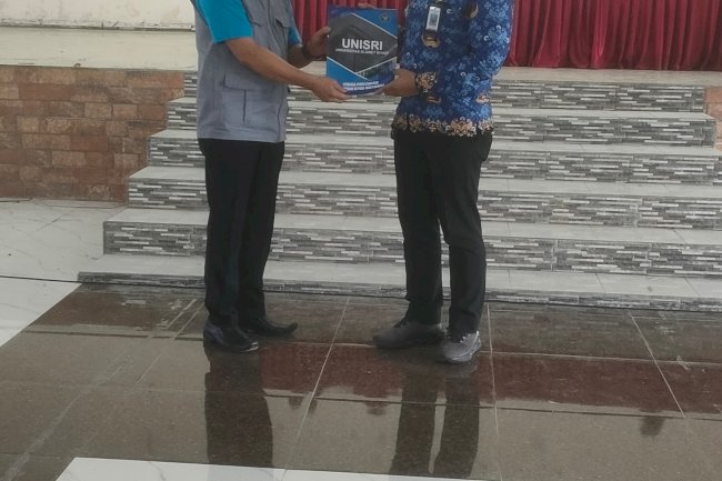 Penyerahan KKN UNISRI di gedung candra Kirana,kamis 17 juli 2025