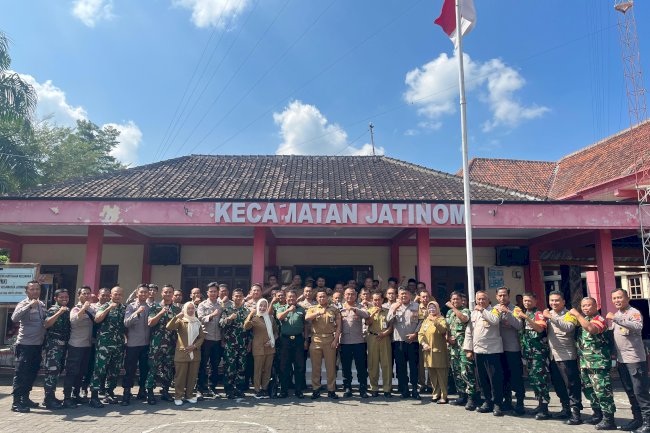 Senin, 25 Agustus 2025 : Rapat Koordinasi 3 Pilar di Aula Kantor Kec. Jatinom