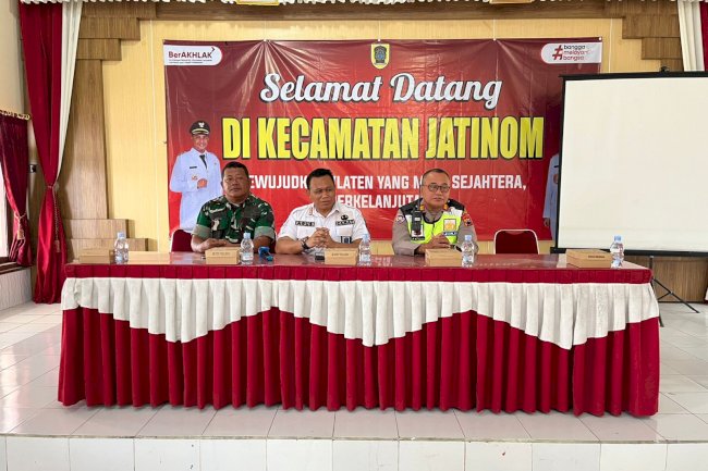  Rabu 24 Desember 2025 : Rapat koordinasi Natal dan Persiapan Tahun baru 2026 ‘ Halaman kantor Kecamatan Jatinom dan dilanjutkan pengecekan Tempat ibadah di gereja Bandungan