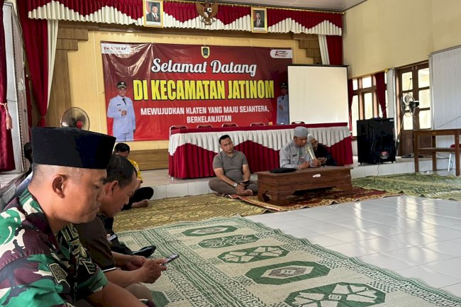 Pengajian rutin Jumat pagi di aula kecamatan jatinom ‘ Jumat 6 Maret 2026