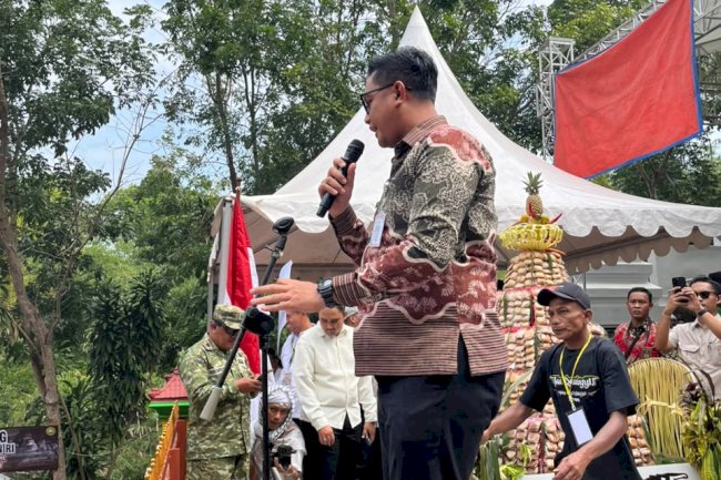 Alhamduliah gelar grebeg Apem Yaa Qowiyyu 2026 berjalan dengan lancar' seberat 6,5 ton apem di sebar Jumat 31 Juli 2026 Puncak Perayaan Yaa Qowiyyu Tahun 2026 di Dengan rute Halaman Kecamatan Jatinom - Klampeyan
