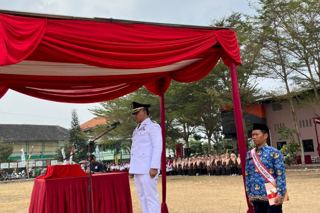 Semarak Kemerdedaan Senin, 17 Agustus 2026 Upacara memperingati HUT RI ke 81 tingkat Kecamatan Jatinom di Lapangan Candra kirana