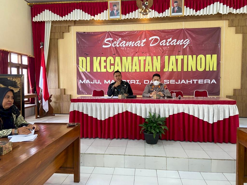 Rapat Koordinasi Persiapan Festifal Durian Di Desa Randulanang bersma Muspika dan Kepala Desa/ Lurah Sekcamatan Jatinom