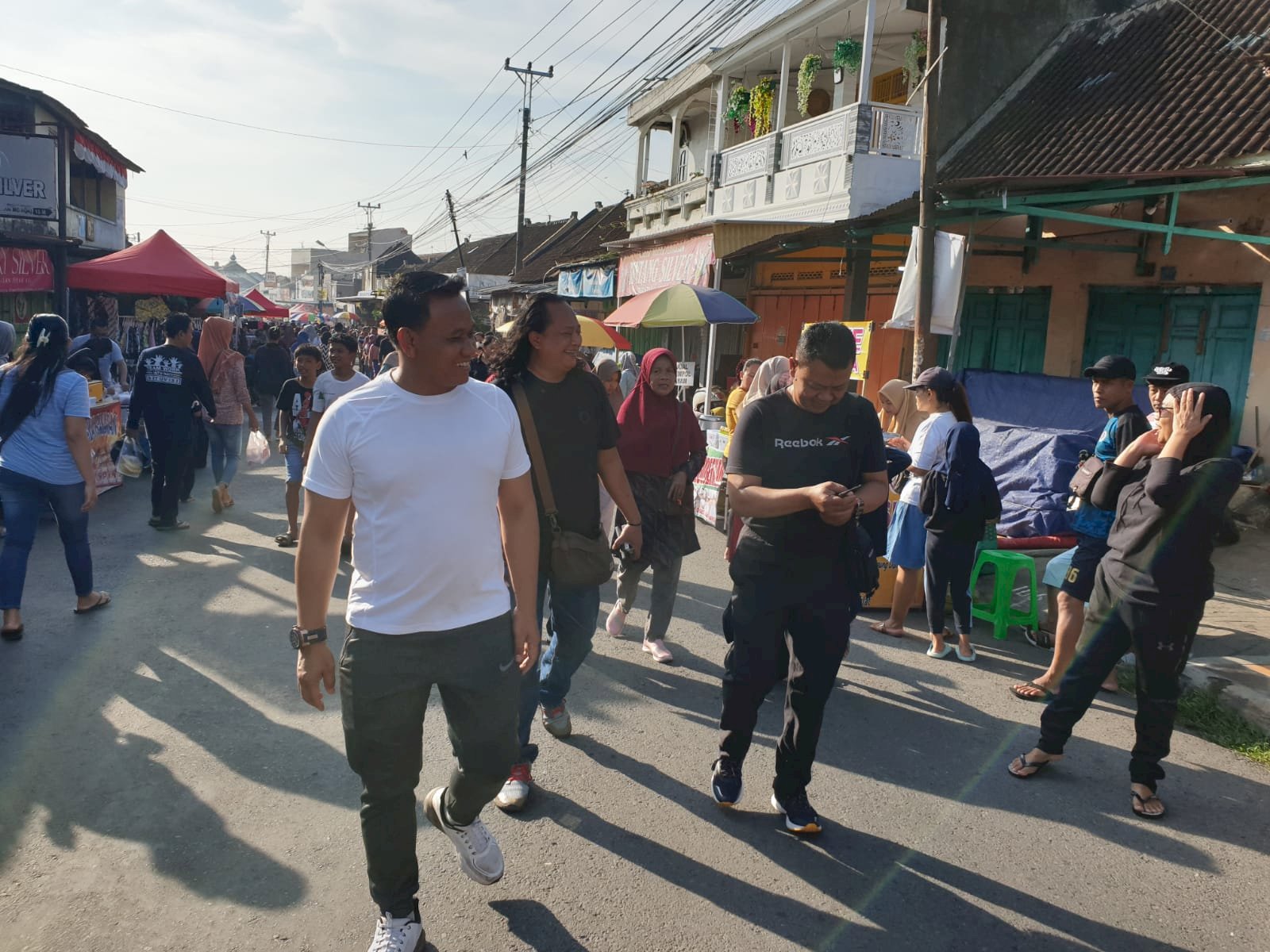 Jatinom Gayeng ribuan warga padati jalan Jatinom Untuk JCFD