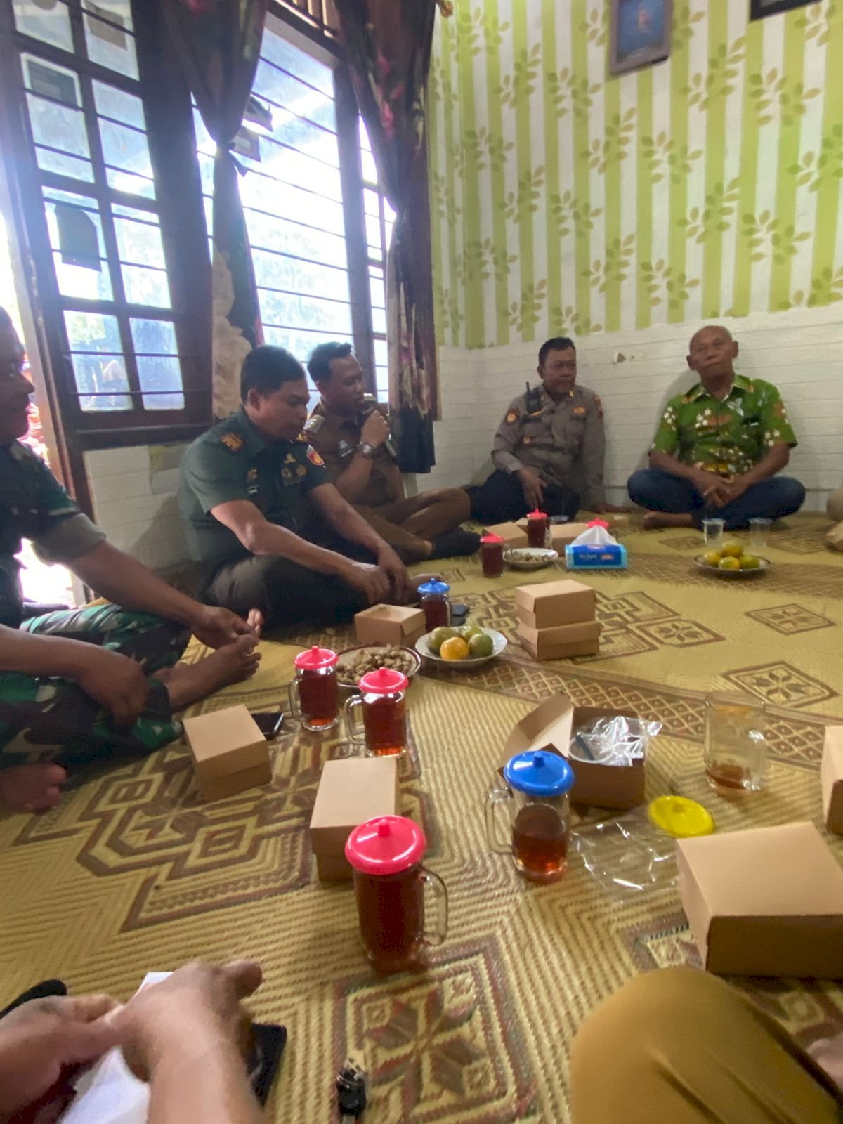 Giat Hari Selasa 5 Agustus 2025 Paguyuban Kepala Desa/ Lurah Se _ Kecamatan Jatinom dan Pemberian Tali Asih Kepada Danramil Jatinom Bapak Sahono yang pindah Ke Koramil Ceper