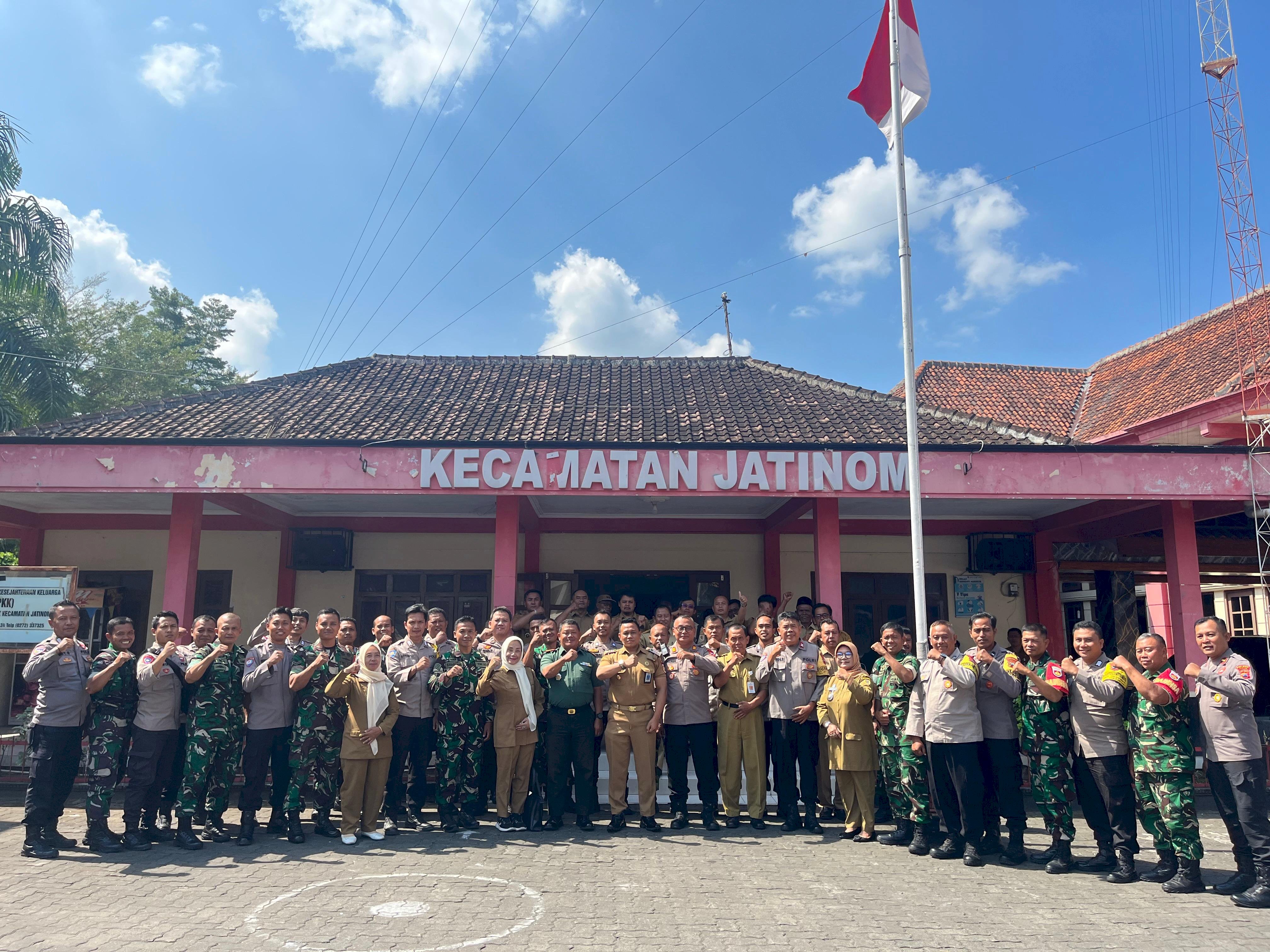 Senin, 25 Agustus 2025 : Rapat Koordinasi 3 Pilar di Aula Kantor Kec. Jatinom