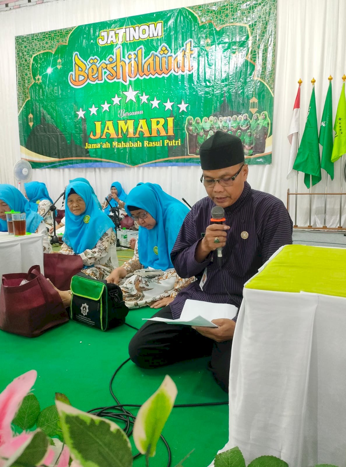 Jatinom Bersolawat JAMARI Jamaah Mahabah Rasul Putri di gedung Candra Kirana Desa Krajan, Kamis 11 September 2025 