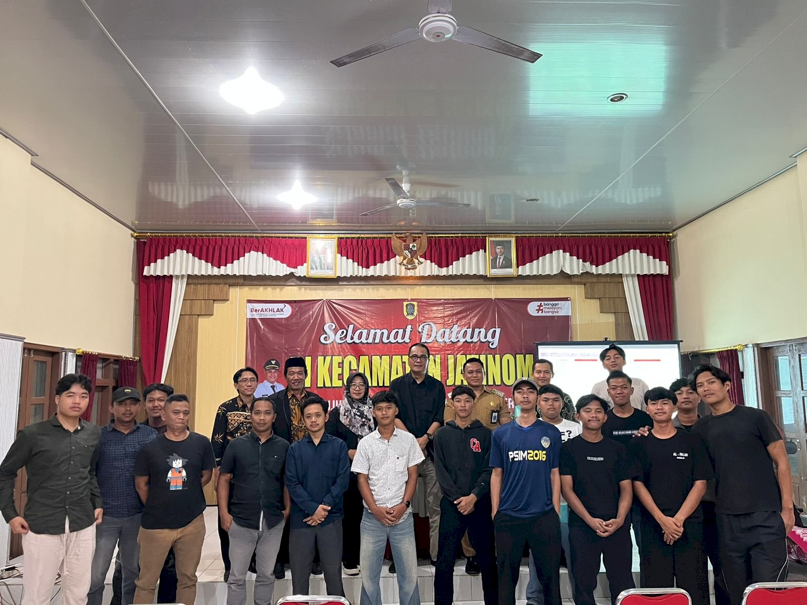 giat malam hari, Selasa, 18 November 2025 bertempat di Aula Kecamatan Jatinom : Sosialisasi Perda No 3 Tahun 2023 tentang RPJMD Kabupaten Klaten Tahun 2025-2029