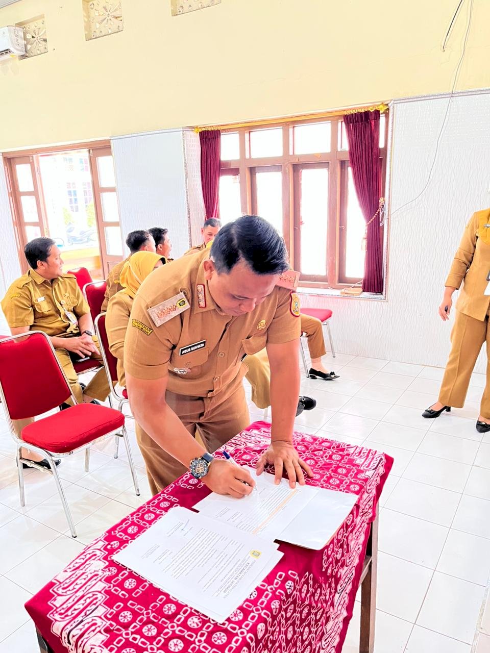 Penandatanganan Pakta Integritas ASN Kecamatan Jatinom  & Kelurahan Jatinom di Aula Kantor Kecamatan Jatinom