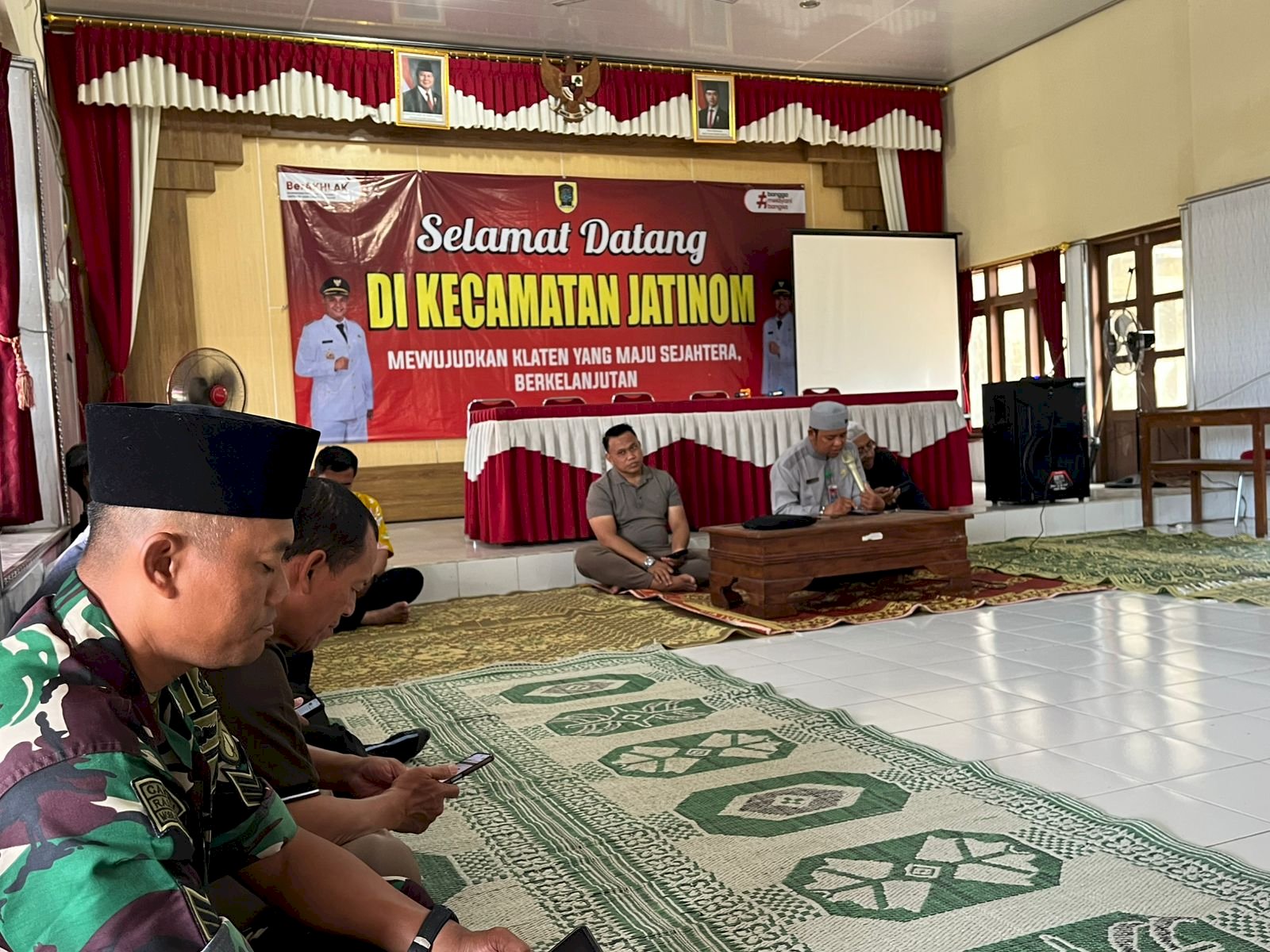 Pengajian rutin Jumat pagi di aula kecamatan jatinom ‘ Jumat 6 Maret 2026