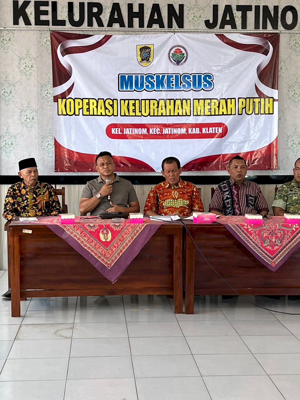 Jumat 24 April 2026 Muskelsus koperasi kelurahan merah putih Di aula kantor kelurahan Jatinom