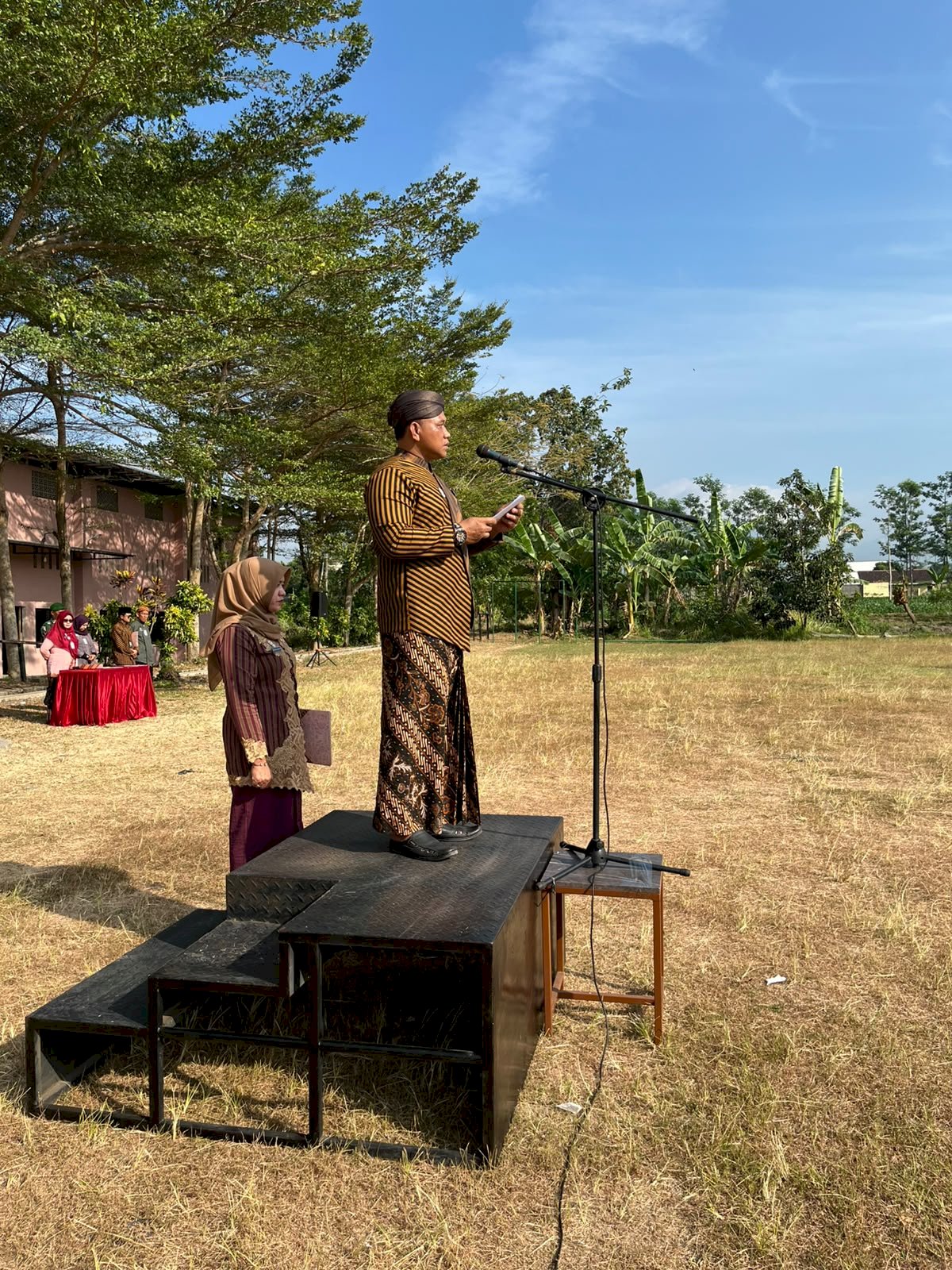 Upacara Memperingati Hari Jadi Ke 222 Kabupaten Klaten. Dipimpin oleh Camat Jatinom Dihadiri OPD Se Kecamatan Jatinom diLapangan Candra Kirana