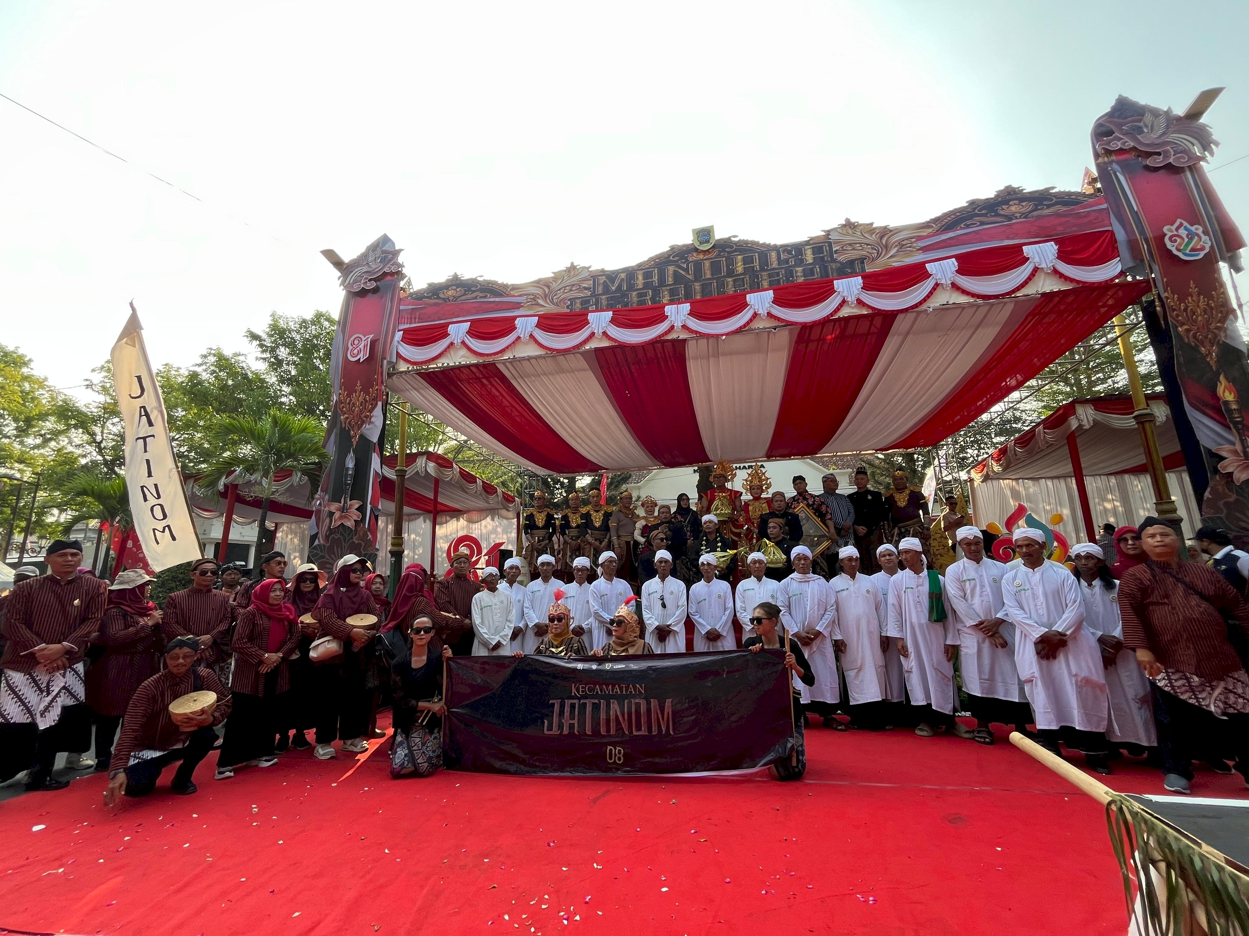 Selasa, 18 Agustus 2026 Kontingen Kecamatan Jatinom Mengikuti Karnaval Budaya tingkat Kabupaten Klaten